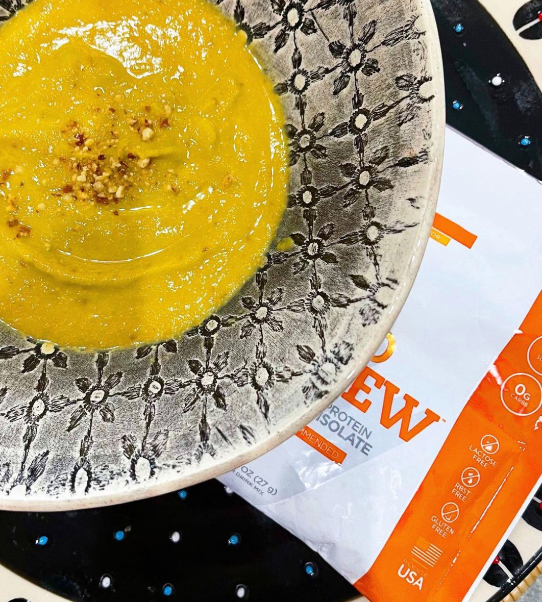 Crema proteica de verduras y almendras